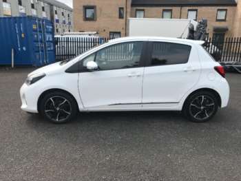 Used Toyota Yaris 2017 for sale - 74851063: Photo