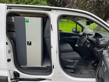 Used Peugeot Partner 2019 for sale - 79018399: Photo
