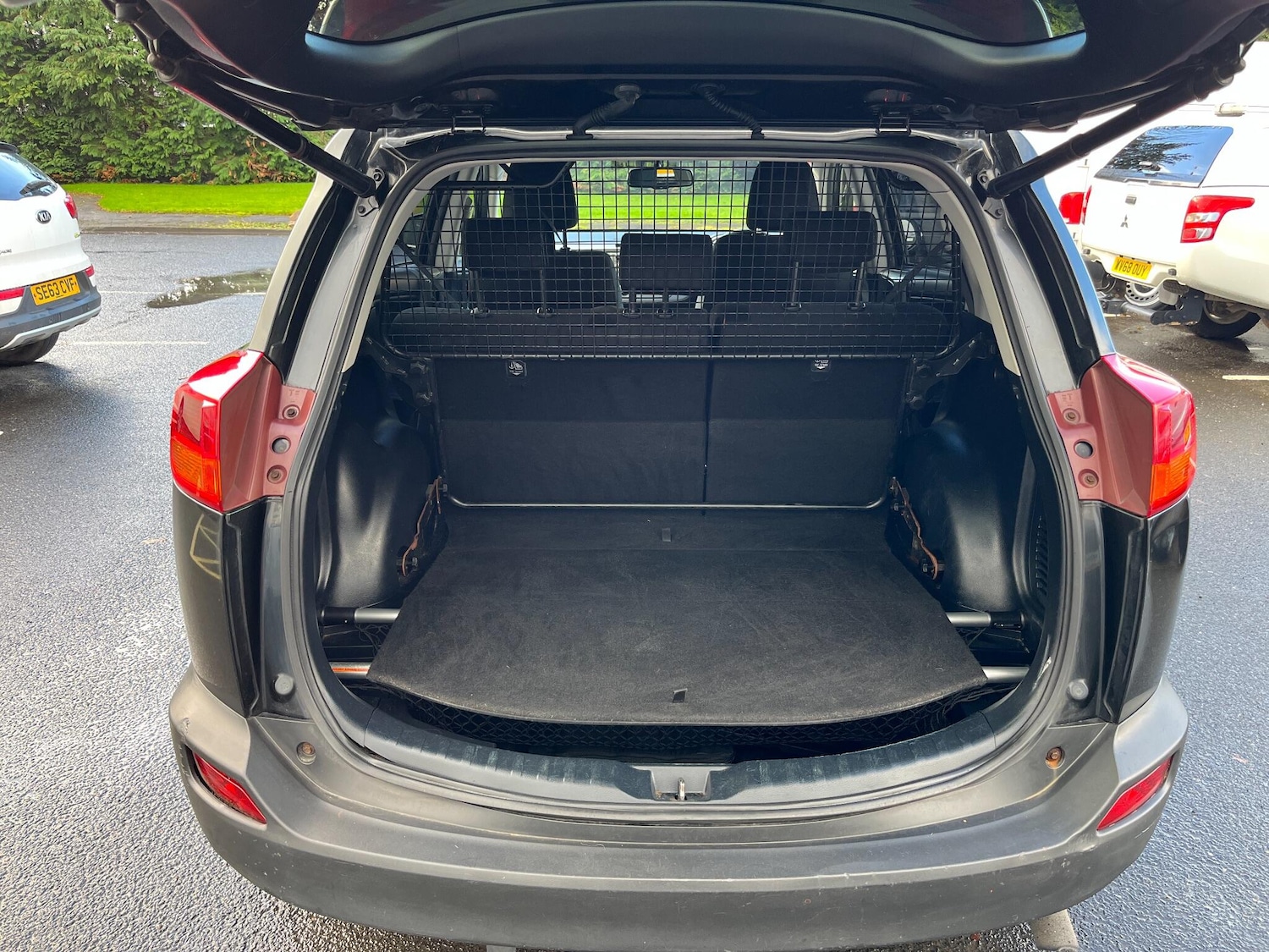 Used Toyota RAV4 2013 for sale - 76994001: Photo 4