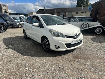 Used Toyota Yaris 2012 for sale - 79601427: Photo