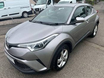 Used Toyota C-HR 2017 for sale - 79106681: Photo