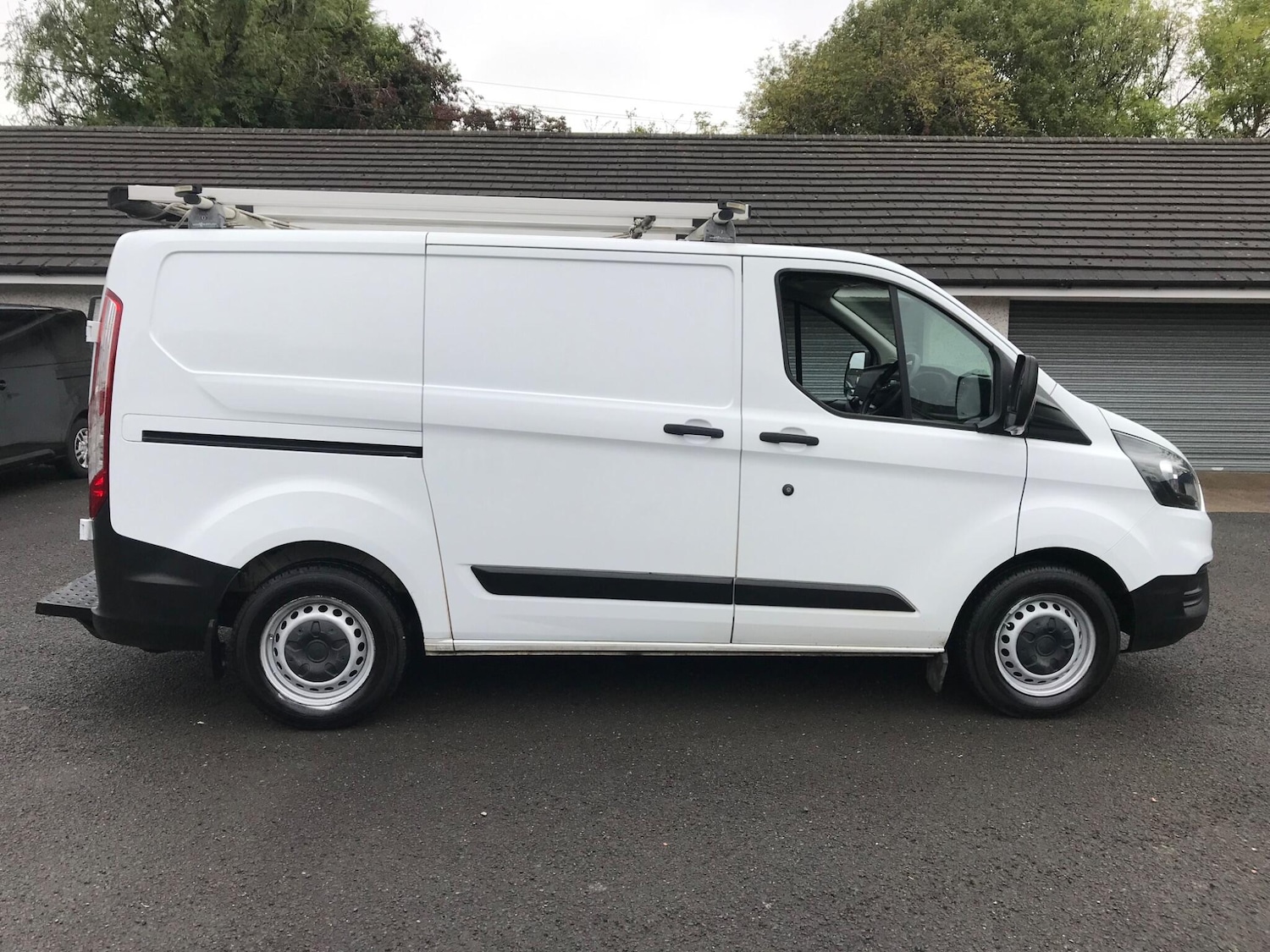 Used Ford Transit Custom 2018 for sale - 76989960: Photo 3