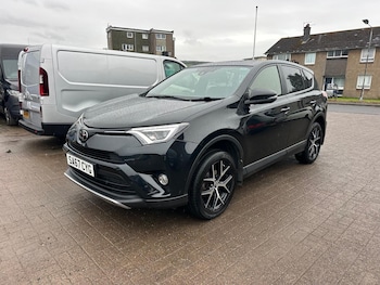 Used Toyota RAV4 2017 for sale - 79553915: Photo