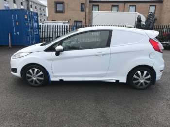 Used Ford Fiesta Van 2017 for sale - 74888884: Photo