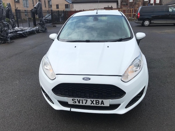 Used Ford Fiesta Van 2017 for sale - 74888884: Photo 5
