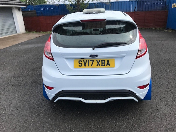 Used Ford Fiesta Van 2017 for sale - 74888884: Photo 7