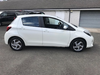 Used Toyota Yaris 2015 for sale - 75768825: Photo