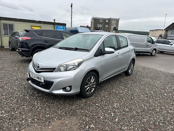 Used Toyota Yaris 2014 for sale - 79553811: Photo