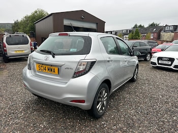 Used Toyota Yaris 2014 for sale - 79553811: Photo