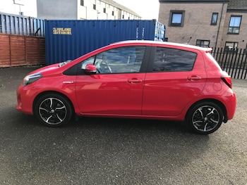 Used Toyota Yaris 2016 for sale - 76996893: Photo
