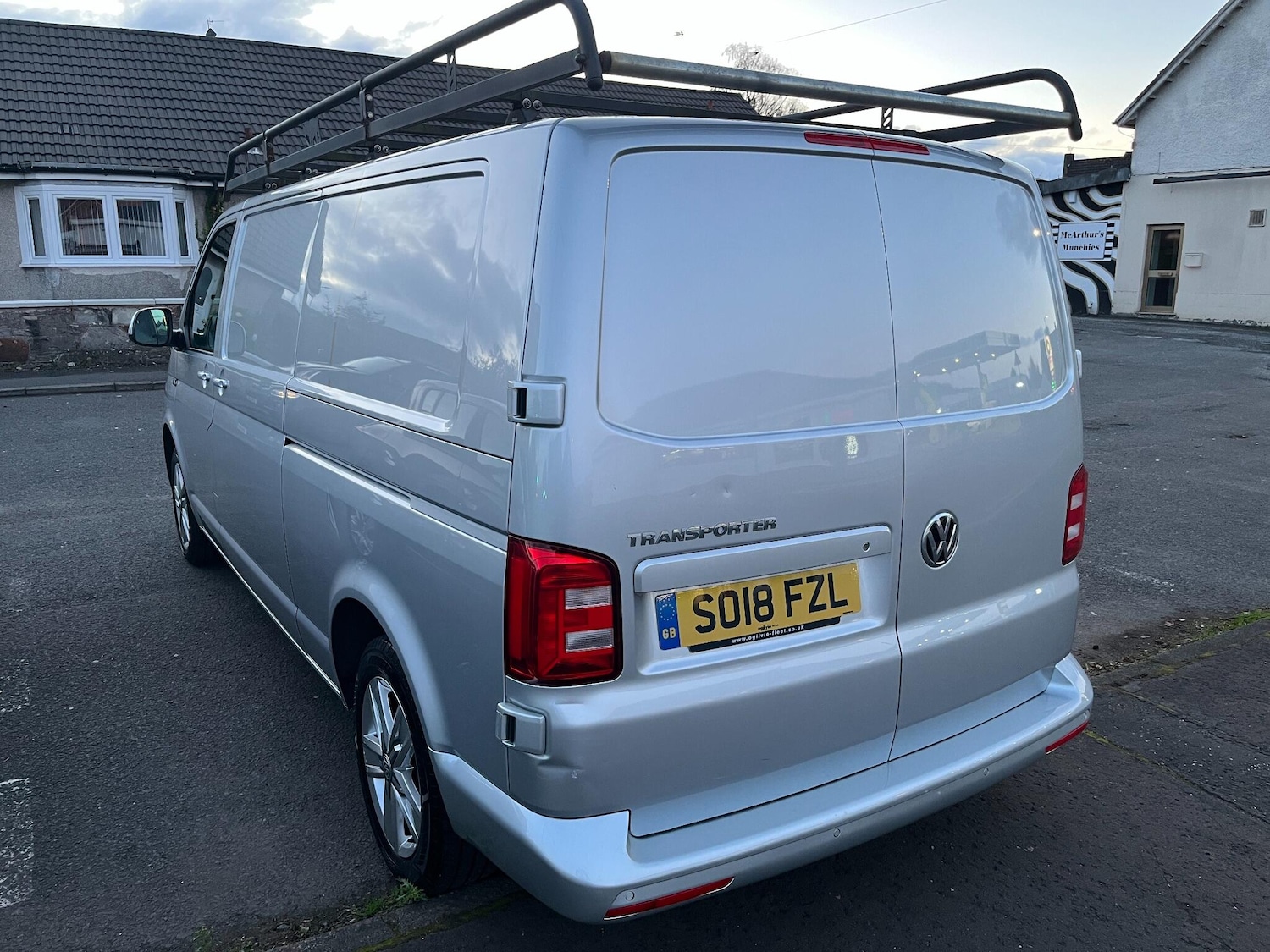 Used Volkswagen Transporter 2018 for sale - 76377809: Photo 3