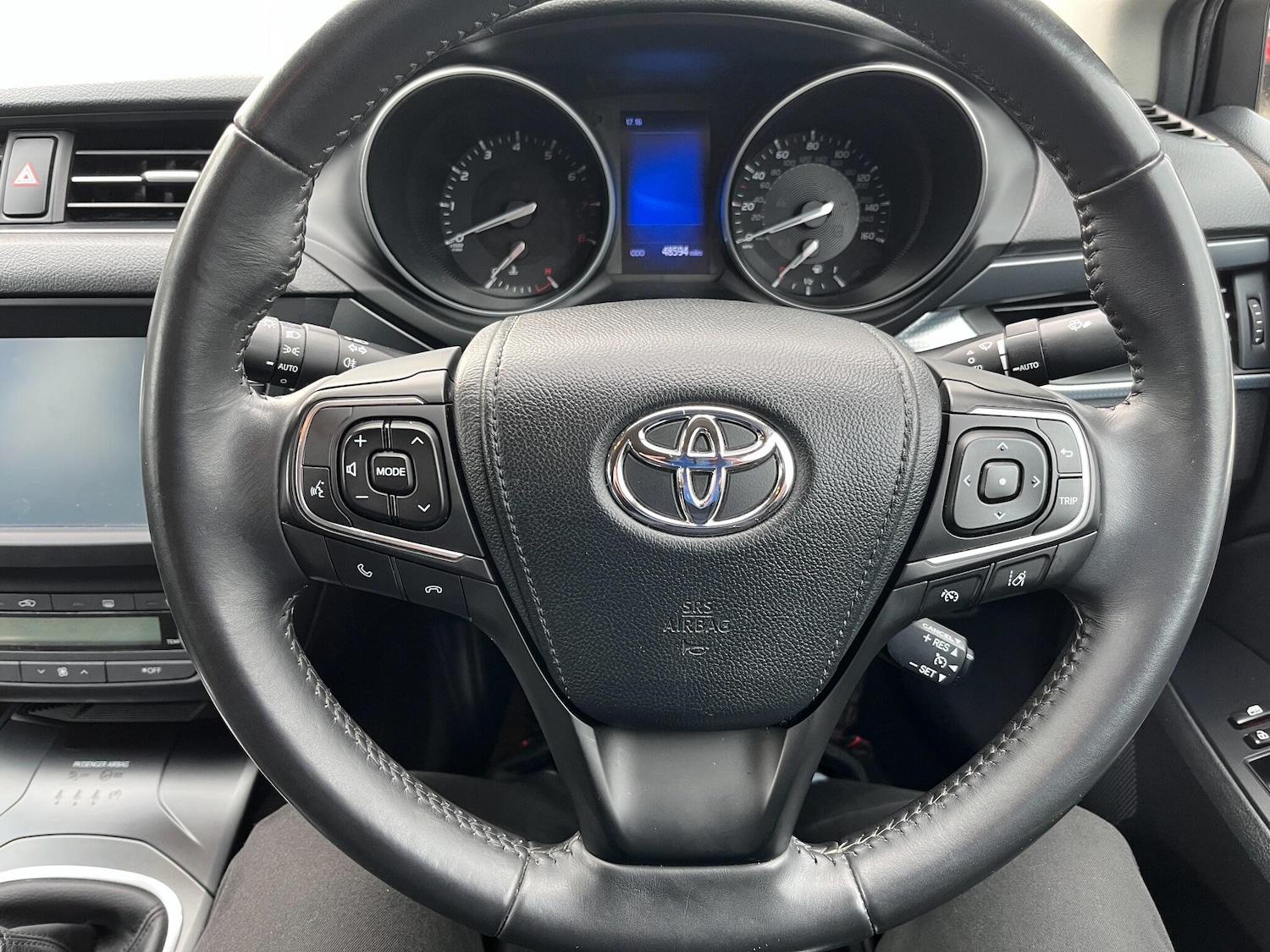 Used Toyota Avensis 2017 for sale - 77939910: Photo 10