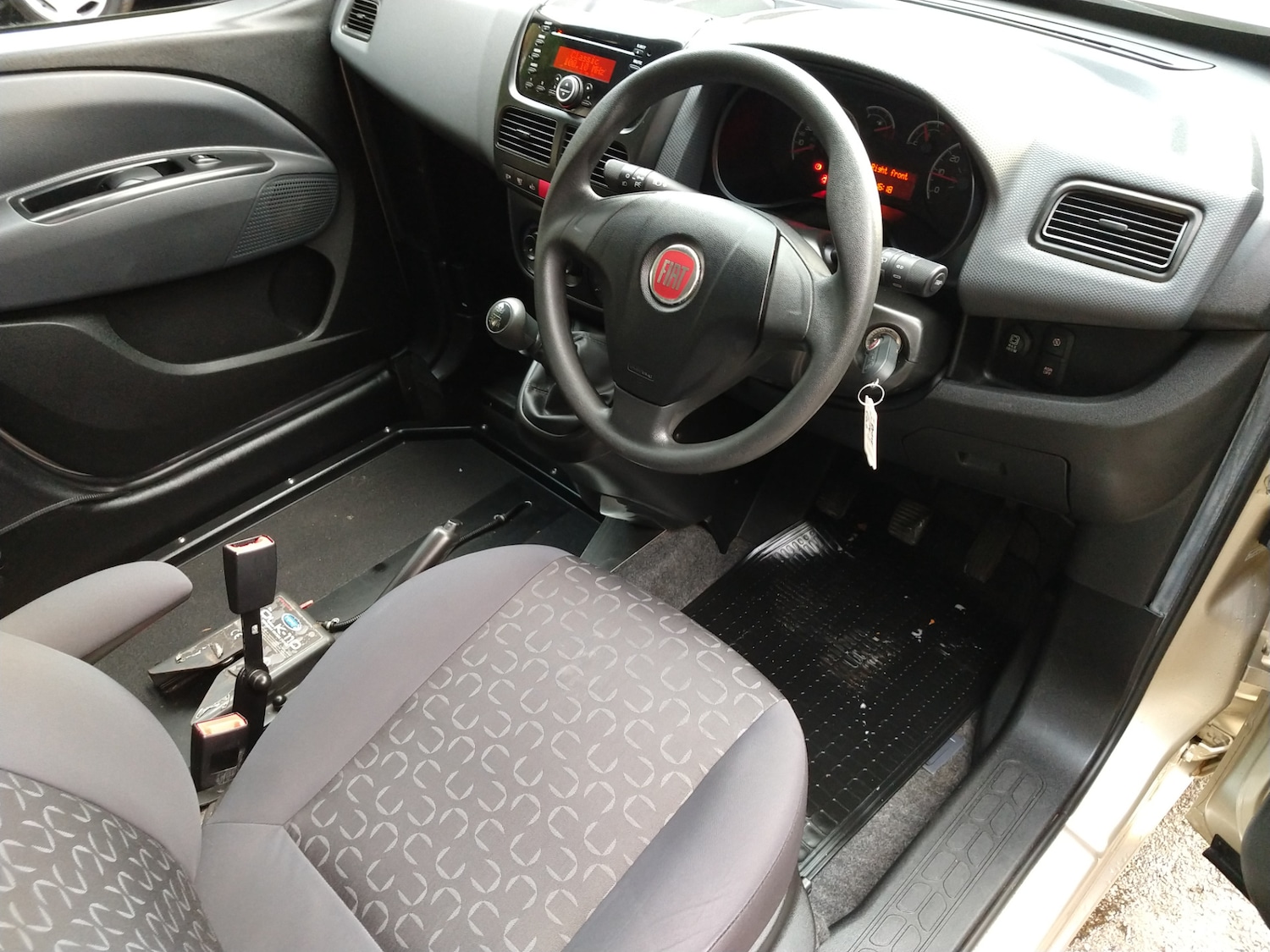 Used Fiat Doblo 2015 for sale - 76704831: Photo 14