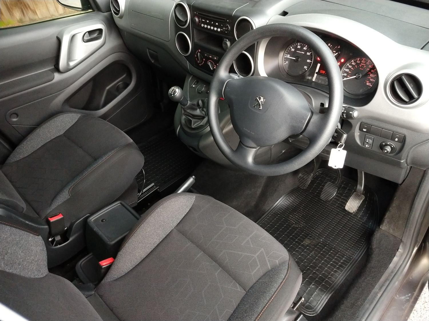 Used Peugeot Partner Tepee 2018 for sale - 75980650: Photo 10