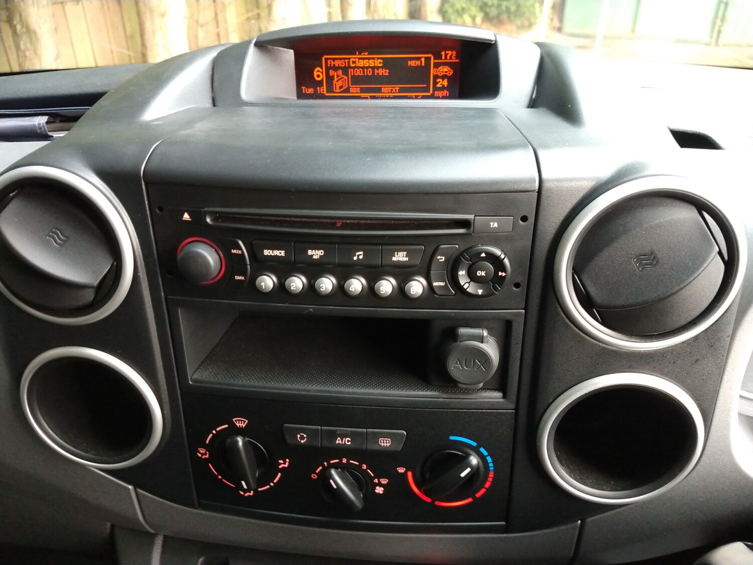 Used Peugeot Partner Tepee 2018 for sale - 75980650: Photo 30