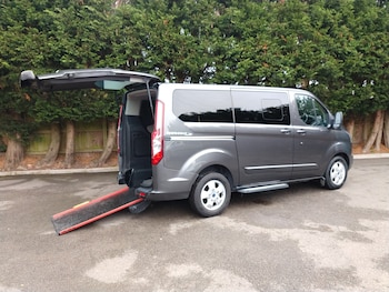 Used Ford Tourneo Custom 2018 for sale - 75862400: Photo