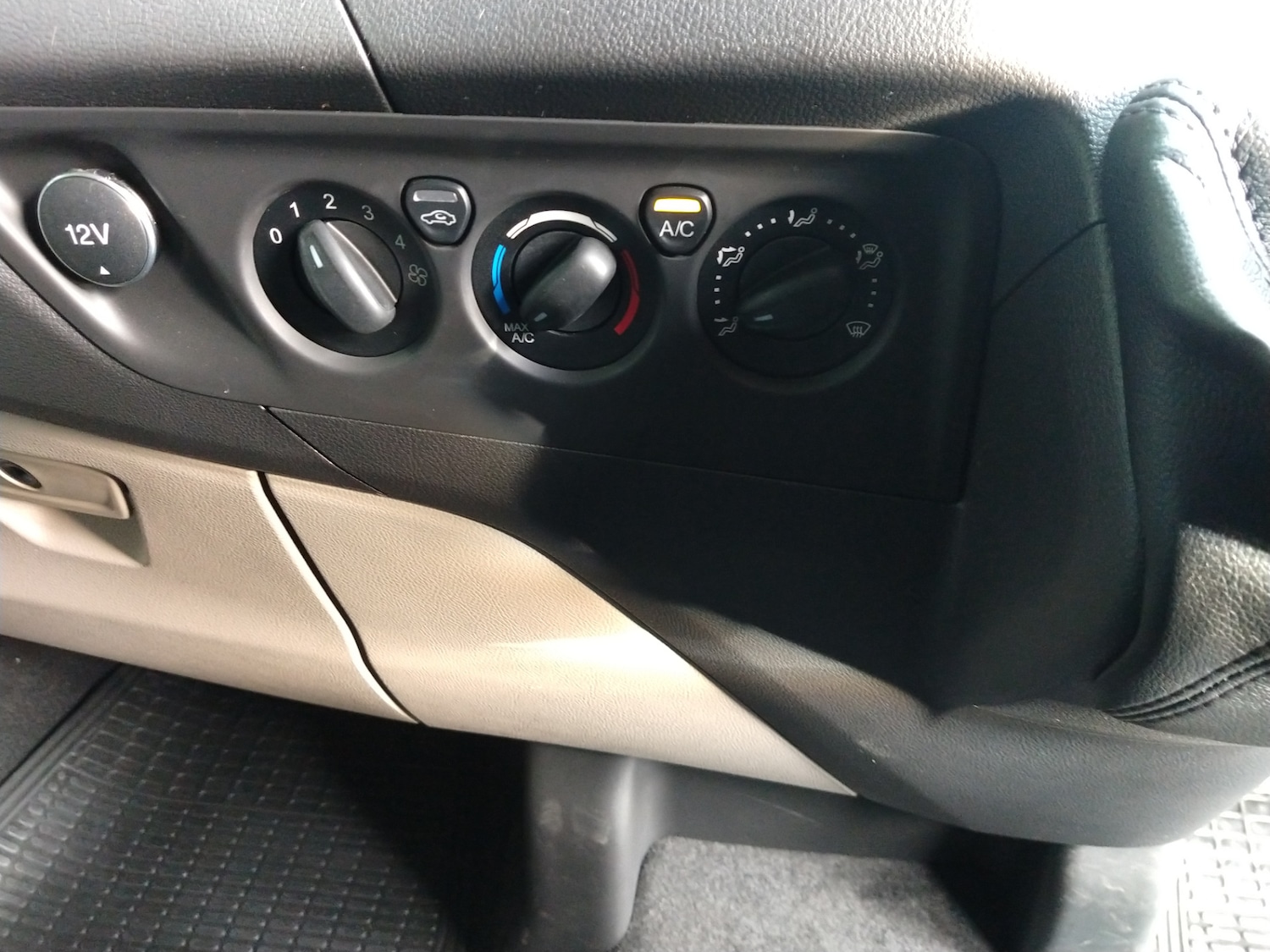 Used Ford Tourneo Custom 2018 for sale - 76625022: Photo 27