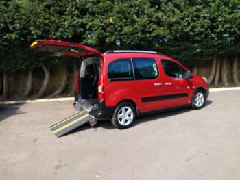 2012 (12) - OUTDOOR HDI 5-Door Wheelchair Accessible Vehicle.