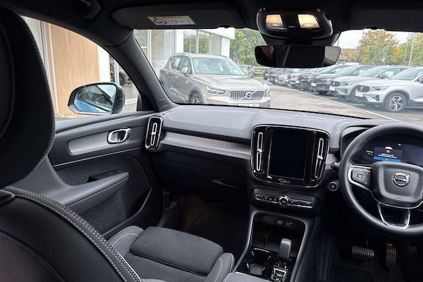 Used Volvo XC40 2025 for sale - 76226641: Photo 31