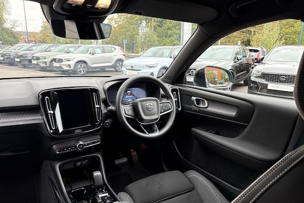 Used Volvo XC40 2025 for sale - 76226641: Photo 32