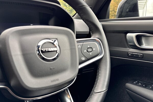 Used Volvo XC40 2025 for sale - 76226641: Photo 36