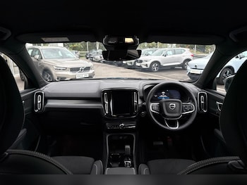 Used Volvo XC40 2025 for sale - 76226641: Photo 3