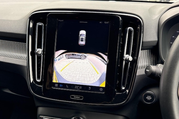 Used Volvo XC40 2025 for sale - 76226641: Photo 4