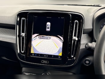 Used Volvo XC40 2025 for sale - 76226641: Photo 4