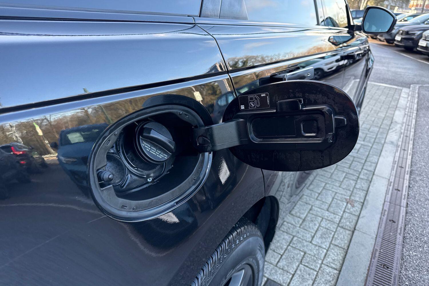 Used Land Rover Range Rover Velar 2018 for sale - 77358367: Photo 19