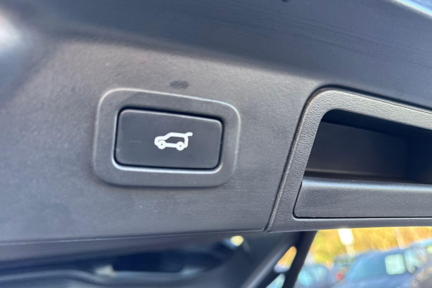 Used Land Rover Range Rover Velar 2018 for sale - 77358367: Photo 21