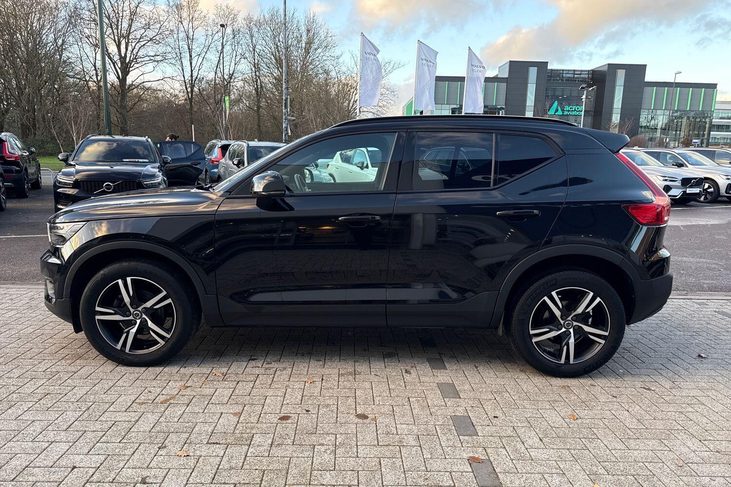 Used Volvo XC40 2021 for sale - 76913232: Photo 11