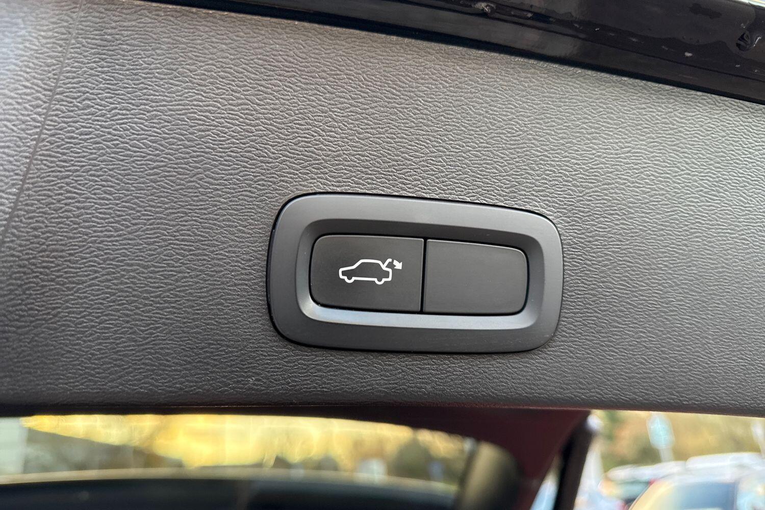 Used Volvo XC40 2021 for sale - 76913232: Photo 21