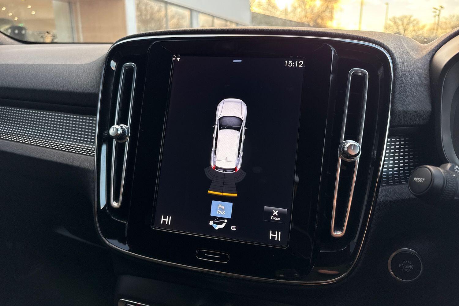 Used Volvo XC40 2021 for sale - 76913232: Photo 4