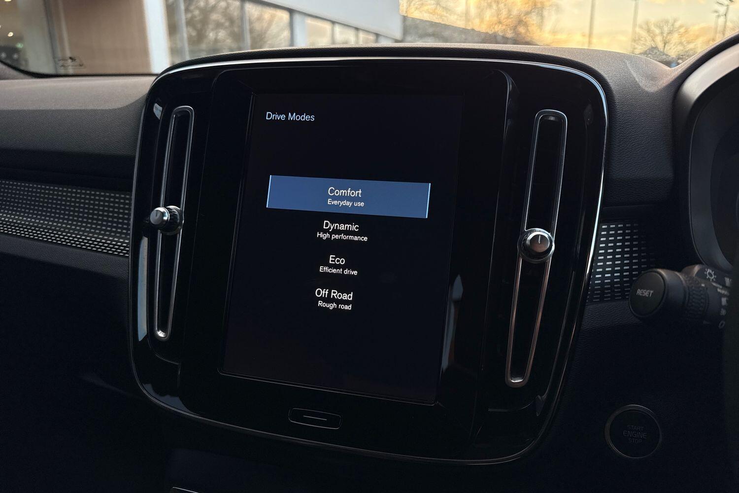 Used Volvo XC40 2021 for sale - 76913232: Photo 41