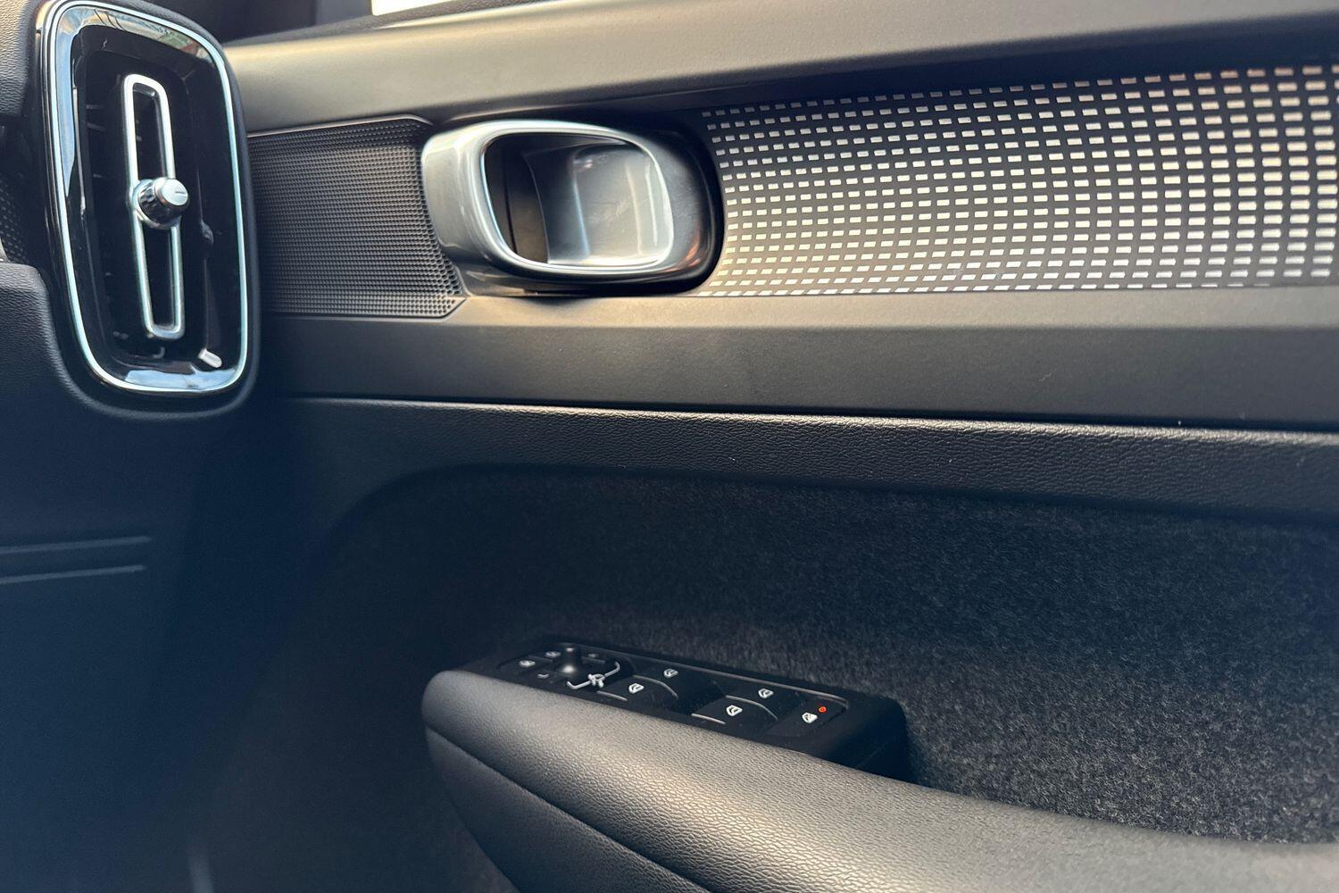 Used Volvo XC40 2021 for sale - 76913232: Photo 42