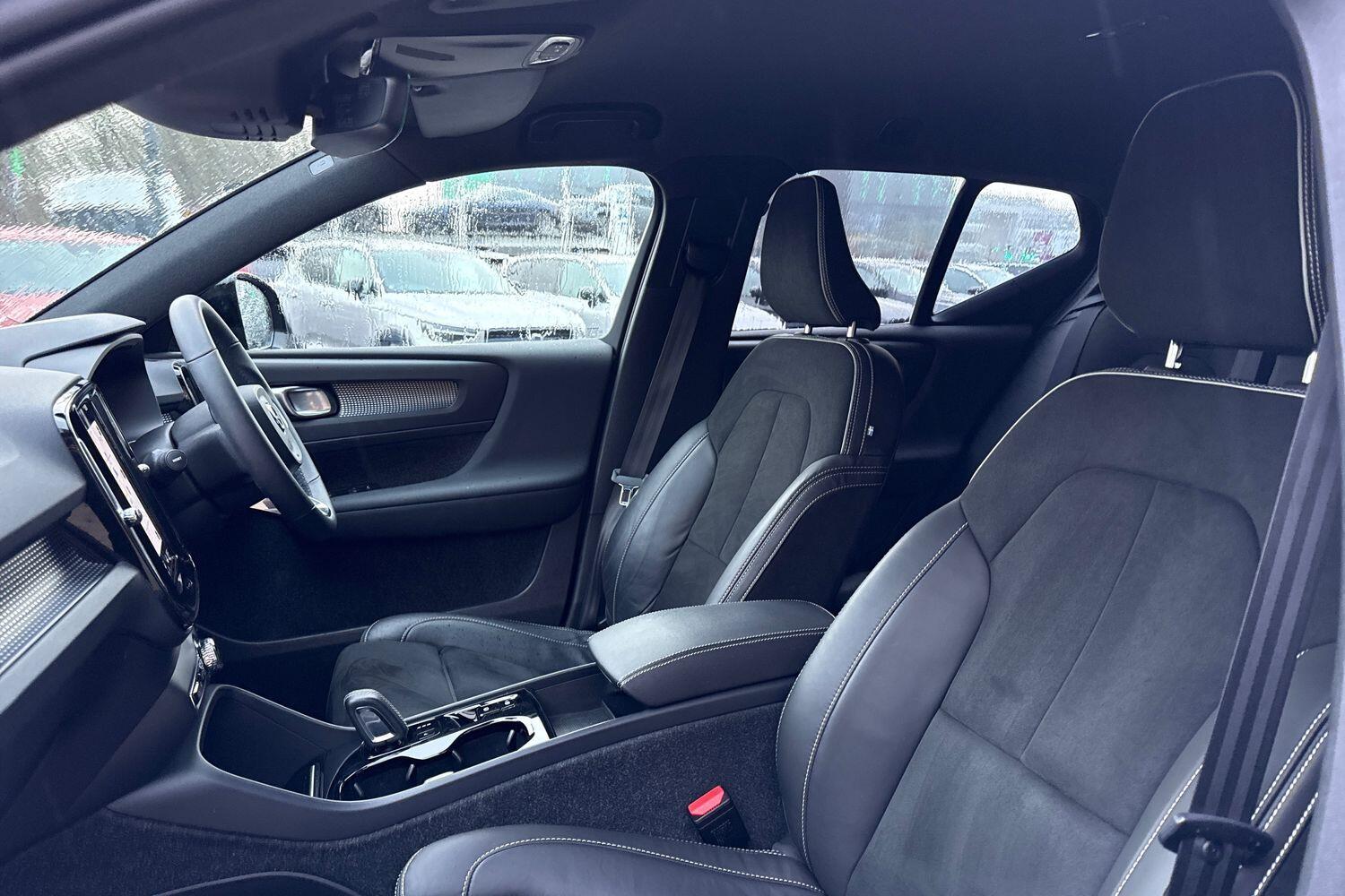 Used Volvo XC40 for sale - 77279929: Photo 28