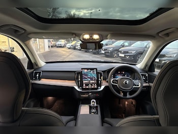 Used Volvo XC90 2025 for sale - 76689106: Photo