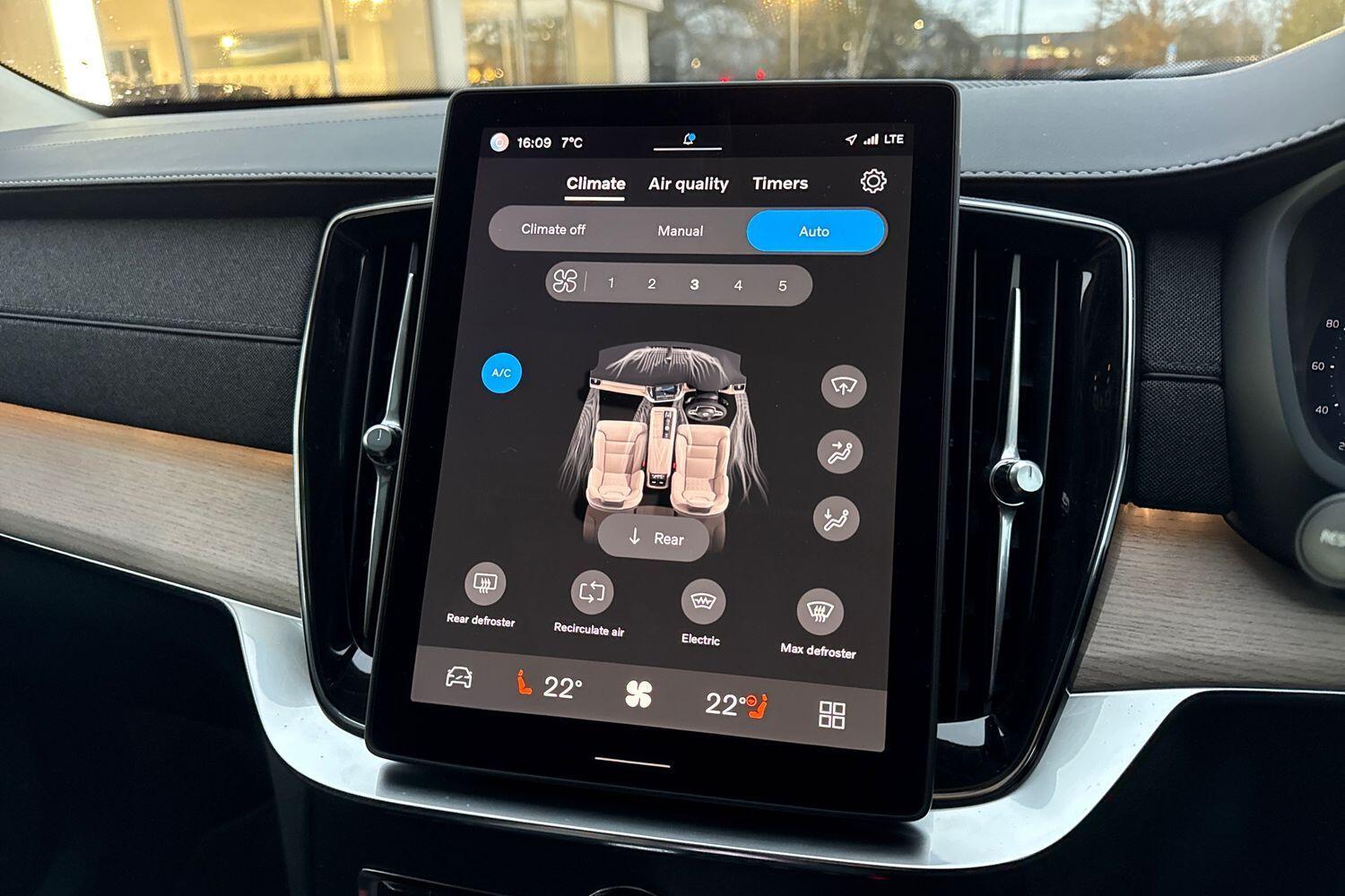 Used Volvo XC90 2025 for sale - 76689106: Photo 41