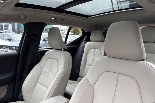 Used Volvo XC40 2022 for sale - 76227632: Photo 28