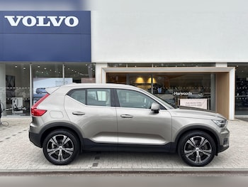 Used Volvo XC40 2022 for sale - 76227632: Photo 2