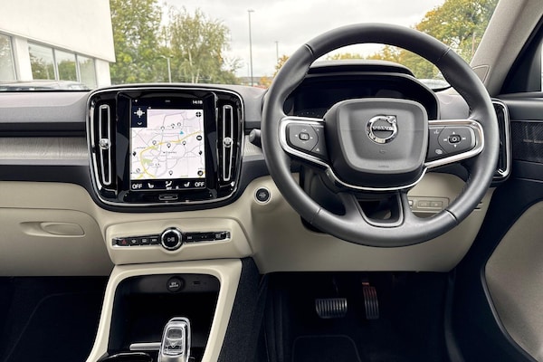 Used Volvo XC40 2022 for sale - 76227632: Photo 33
