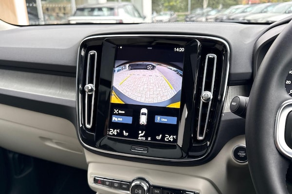 Used Volvo XC40 2022 for sale - 76227632: Photo 4