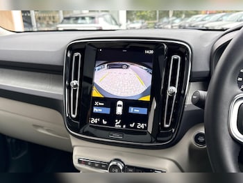 Used Volvo XC40 2022 for sale - 76227632: Photo 4