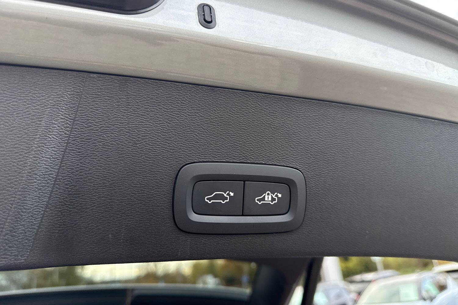 Used Volvo XC40 2025 for sale - 76572877: Photo 21