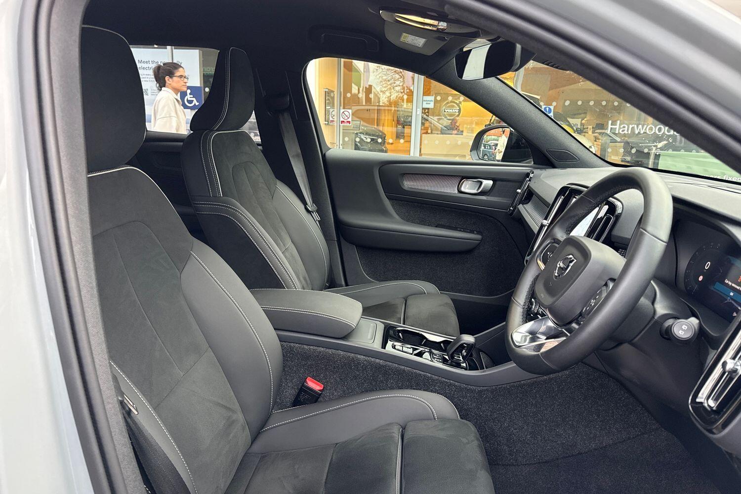 Used Volvo XC40 2025 for sale - 76572877: Photo 26