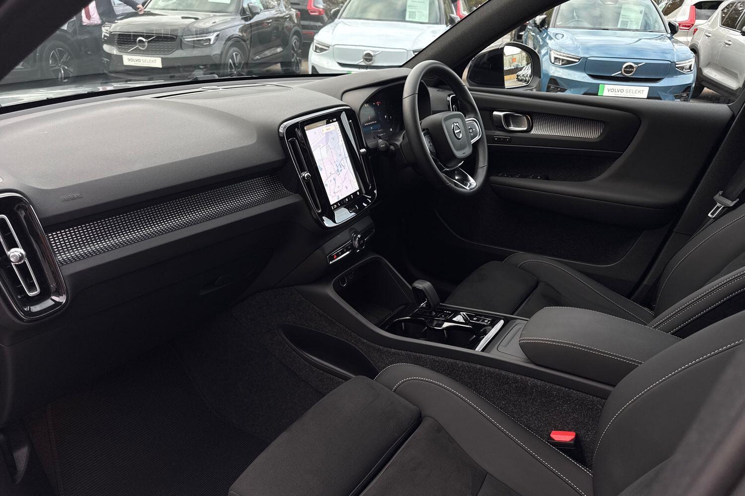 Used Volvo XC40 2025 for sale - 76572877: Photo 27