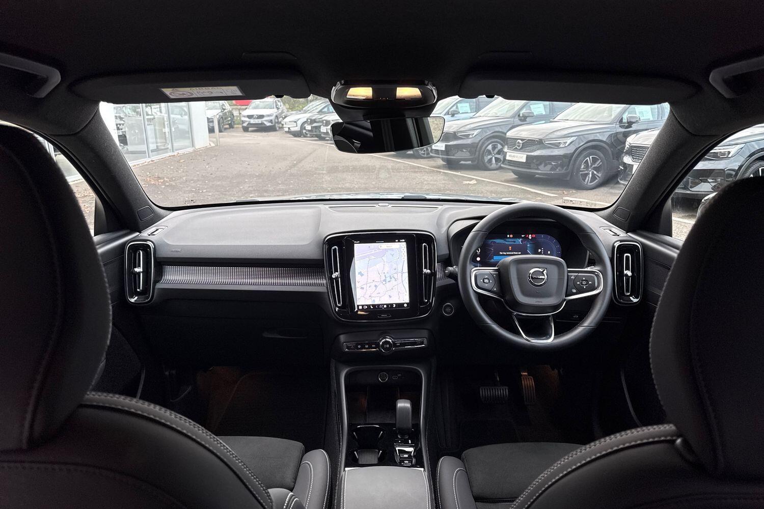 Used Volvo XC40 2025 for sale - 76572877: Photo 3