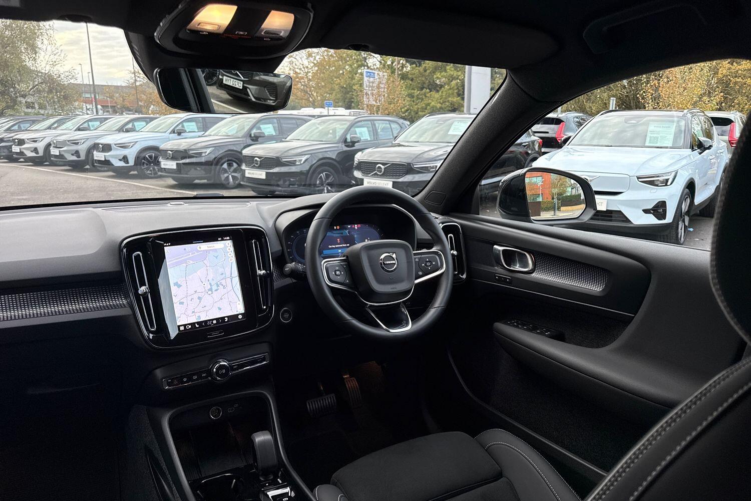 Used Volvo XC40 2025 for sale - 76572877: Photo 33