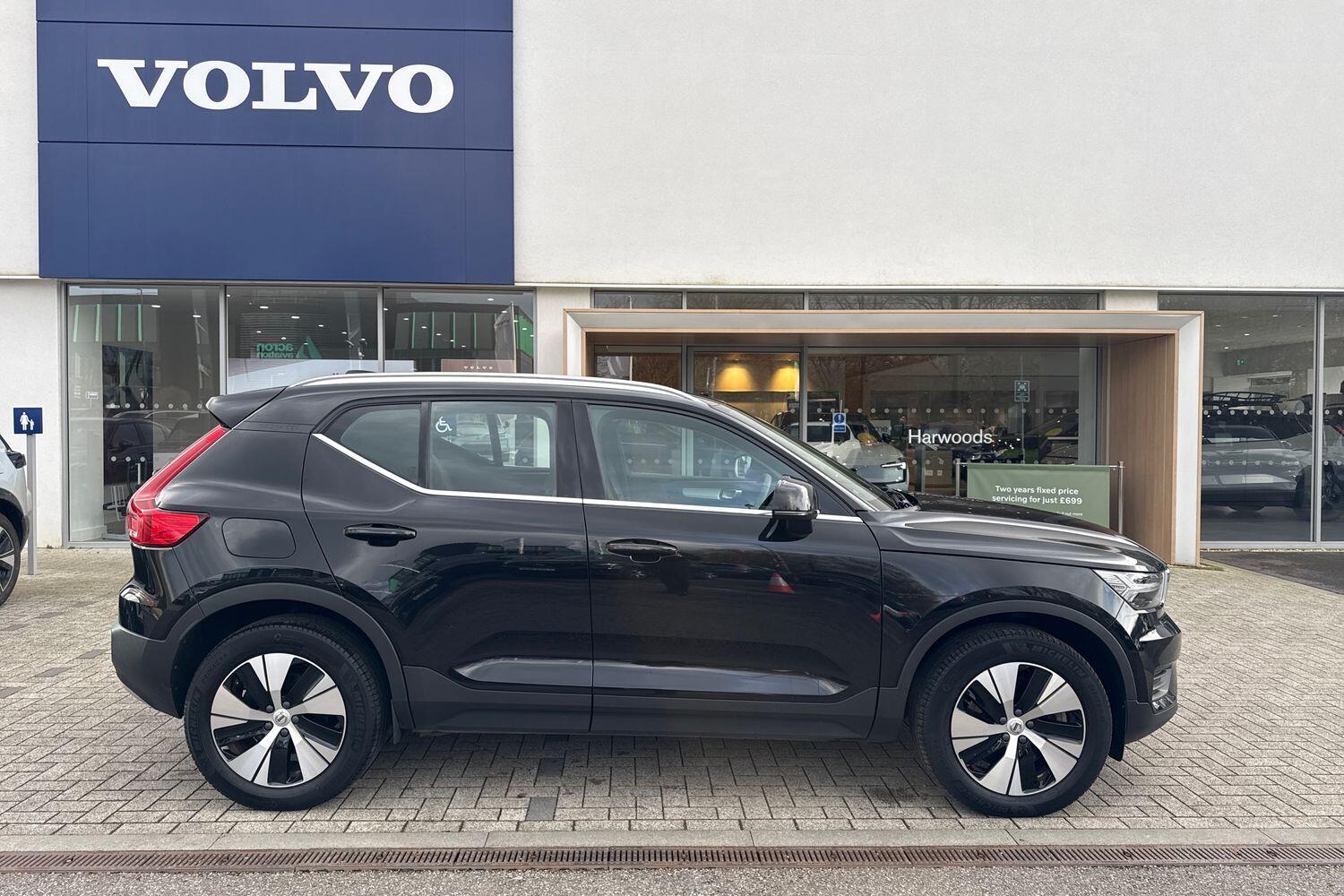 Used Volvo XC40 2021 for sale - 77658076: Photo 2