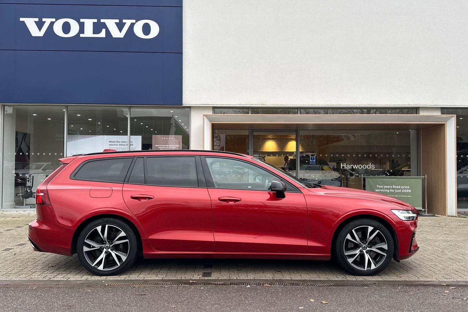 Used Volvo V60 2021 for sale - 76964698: Photo 2